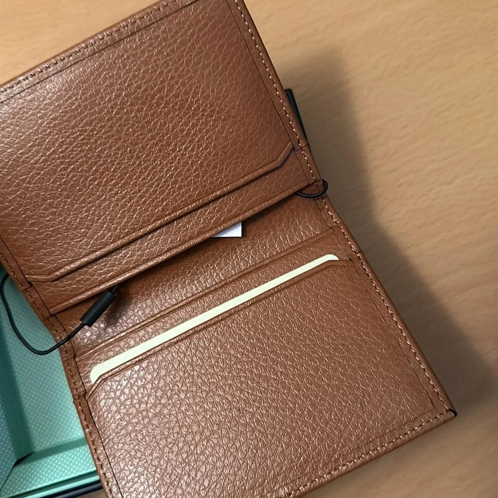 NWT Perry Ellis Flip Card Case Holder